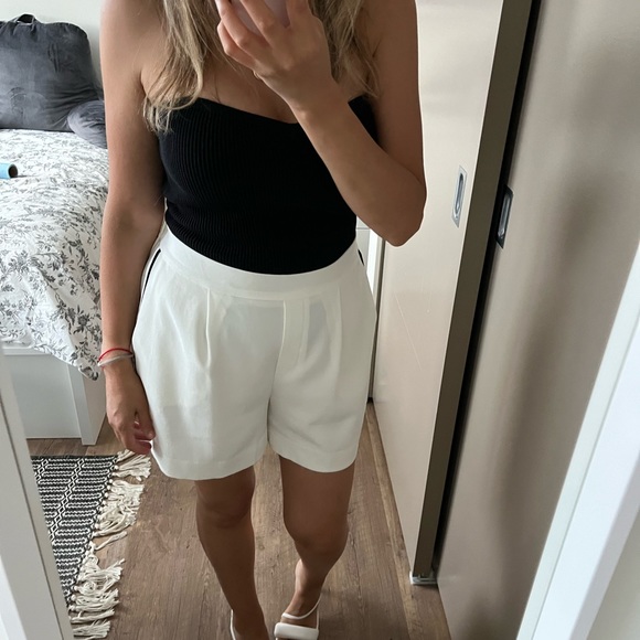 Aritzia Pants - Aritzia Babaton White/Black Stripe Summer Vacation Business Casual  Size 8